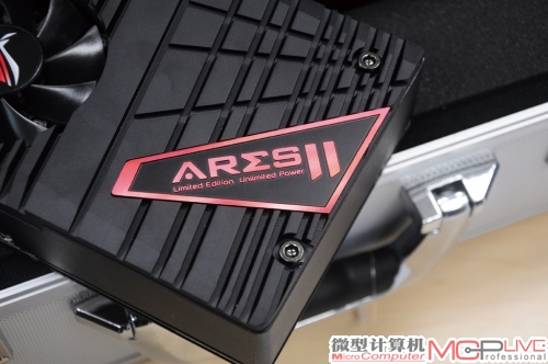 ARES Ⅱ造型非常酷，材质颇具质感。